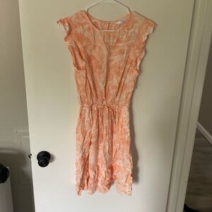 Adorable peach tie-dye dress with a elastic belt